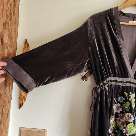 Johnny Was Mini Knee Length Elegant Dress Velour Velvet Silk Blend Gray Small S - Picture 3 of 13
